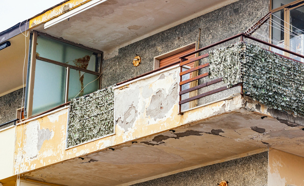 Le rapport sur les risques liés aux balcons dévoilés