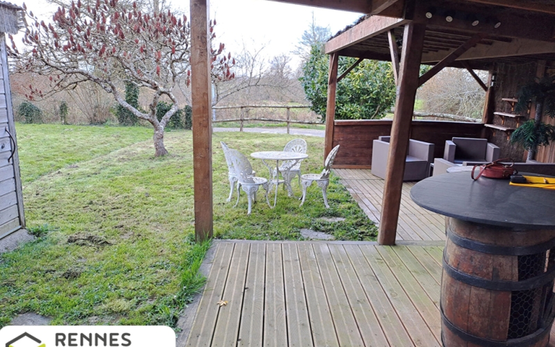 Maison atypique de 177m² entre Saint Aubin du Cormier et Mecé !
- Photo 1