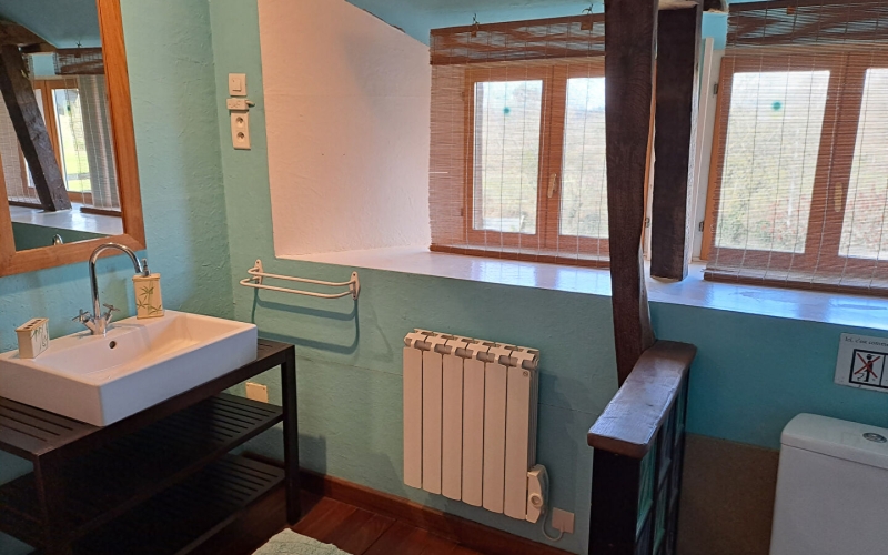 
Maison atypique de 177m²  entre Saint Aubin du Cormier et Mecé !
 - Photo 8