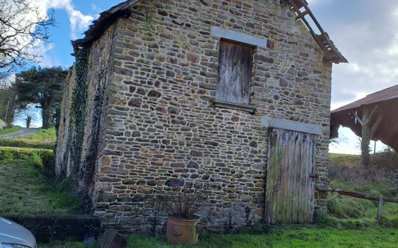 
Maison atypique de 177m²  entre Saint Aubin du Cormier et Mecé !
 - Photo 10