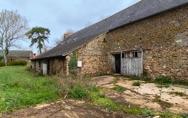 
Longère à rénover Mézières sur Couesnon !
 - Photo 2