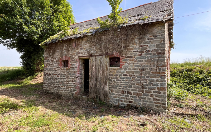 
VITRE (35) - fermette sur 1ha 60a.
 - Photo 4